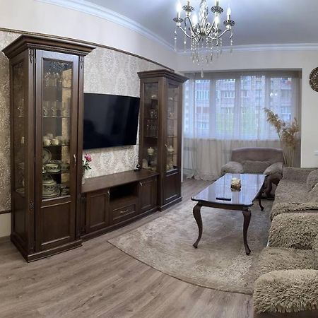 Apartment In Erevan Exterior foto