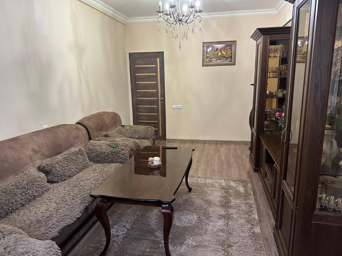 Apartment In Erevan Exterior foto